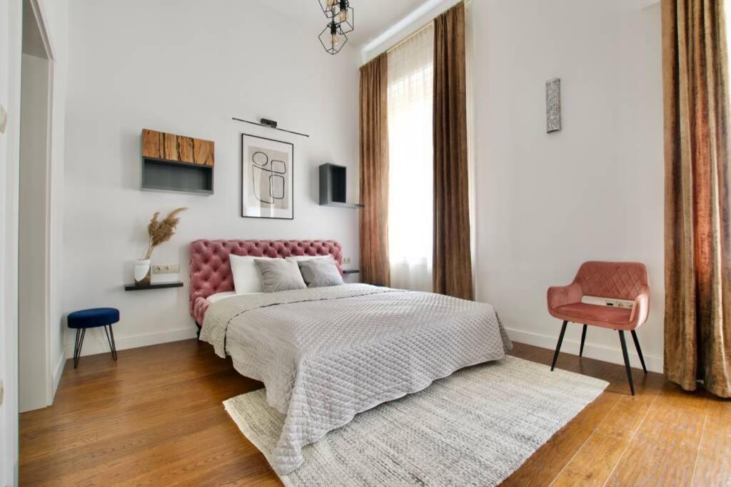 Premium Apartment By Hi5 - Best Ever ブダペスト エクステリア 写真